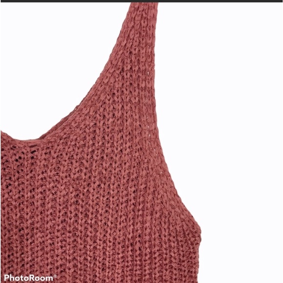 NWOT Moon & Madison Crochet Tank - Picture 3 of 8